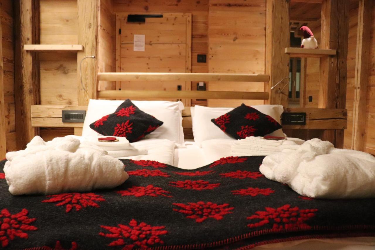 Hotel Ciasa Lorenzi Cortina d'Ampezzo Bagian luar foto