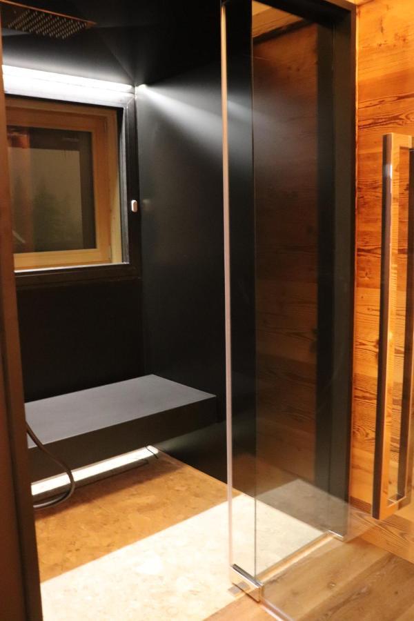 Hotel Ciasa Lorenzi Cortina d'Ampezzo Bagian luar foto