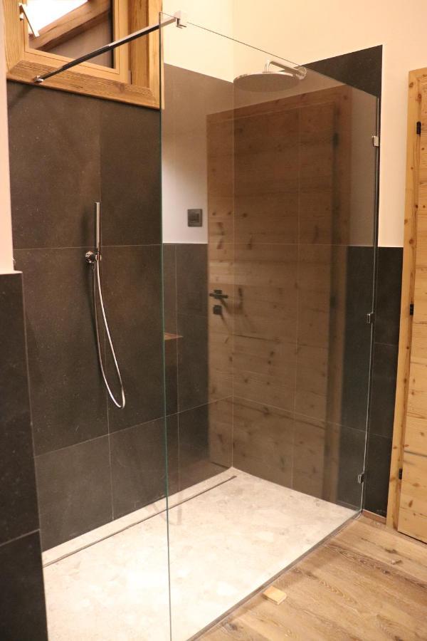 Hotel Ciasa Lorenzi Cortina d'Ampezzo Bagian luar foto