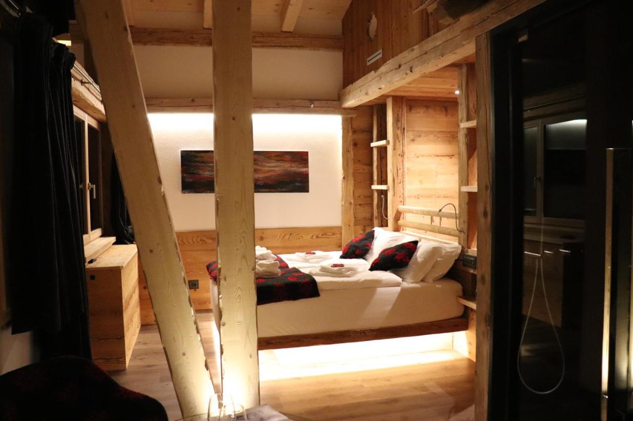 Hotel Ciasa Lorenzi Cortina d'Ampezzo Bagian luar foto