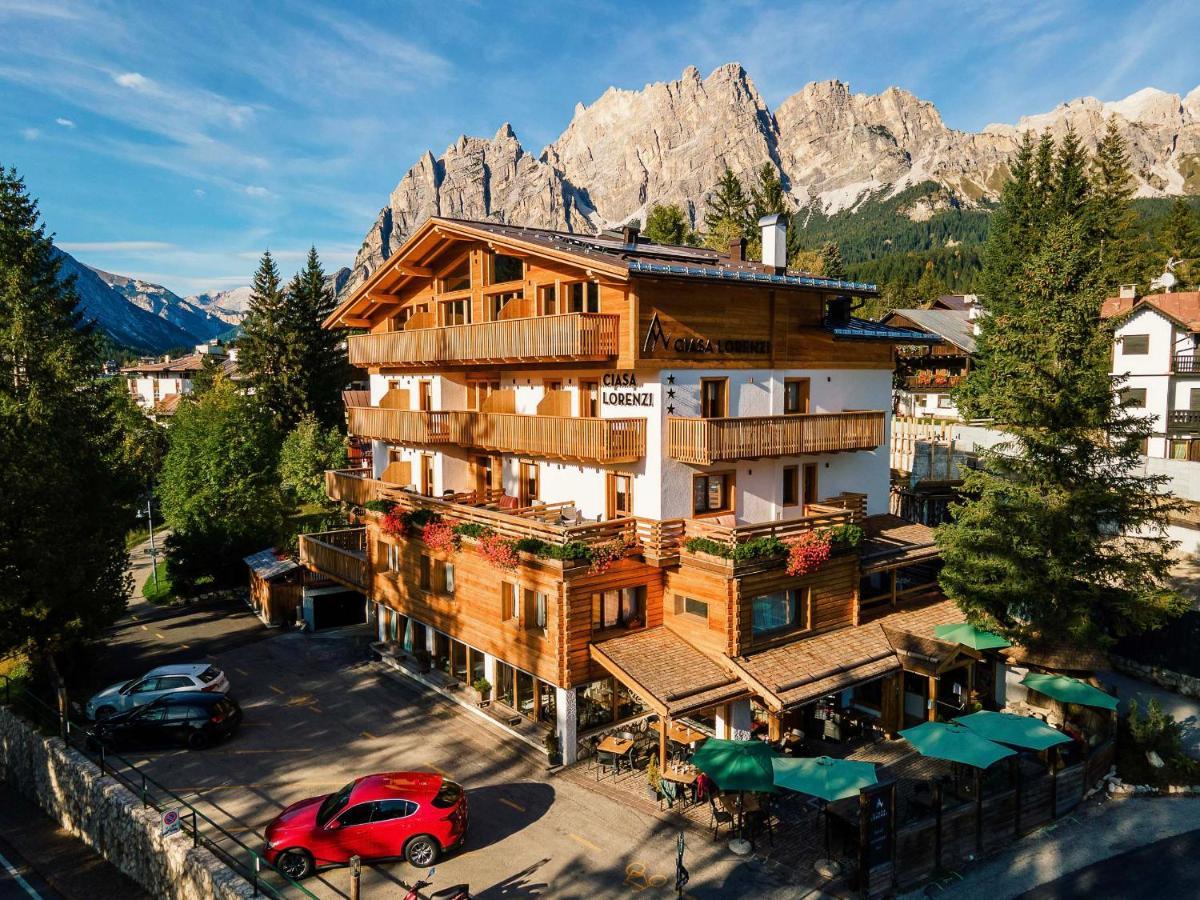 Hotel Ciasa Lorenzi Cortina d'Ampezzo Bagian luar foto