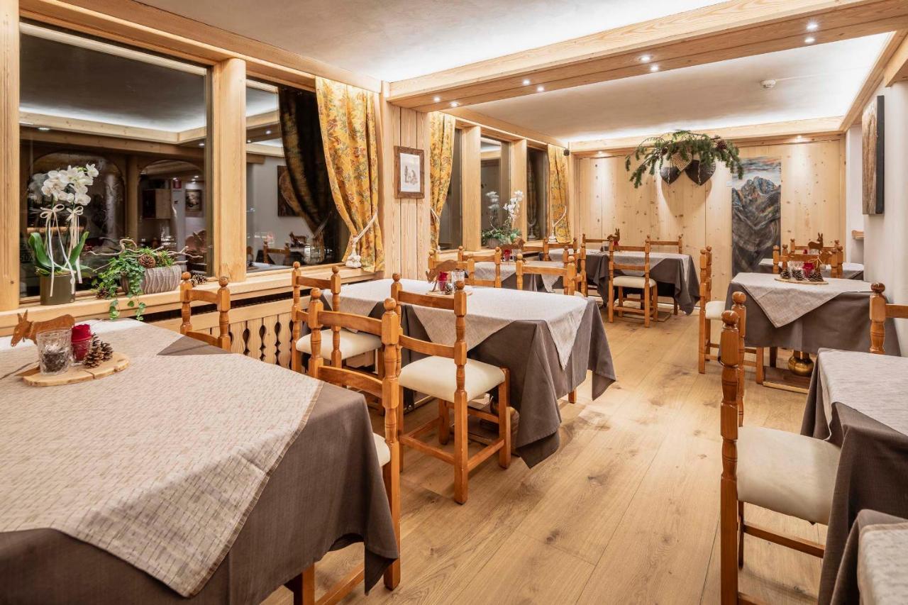 Hotel Ciasa Lorenzi Cortina d'Ampezzo Bagian luar foto