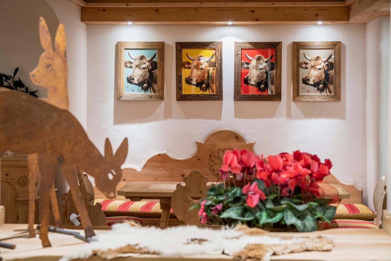 Hotel Ciasa Lorenzi Cortina d'Ampezzo Bagian luar foto