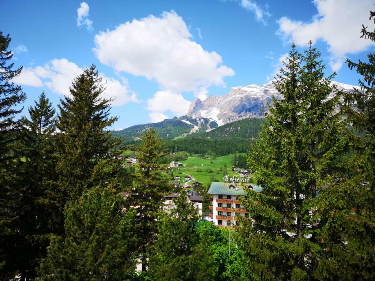 Hotel Ciasa Lorenzi Cortina d'Ampezzo Bagian luar foto